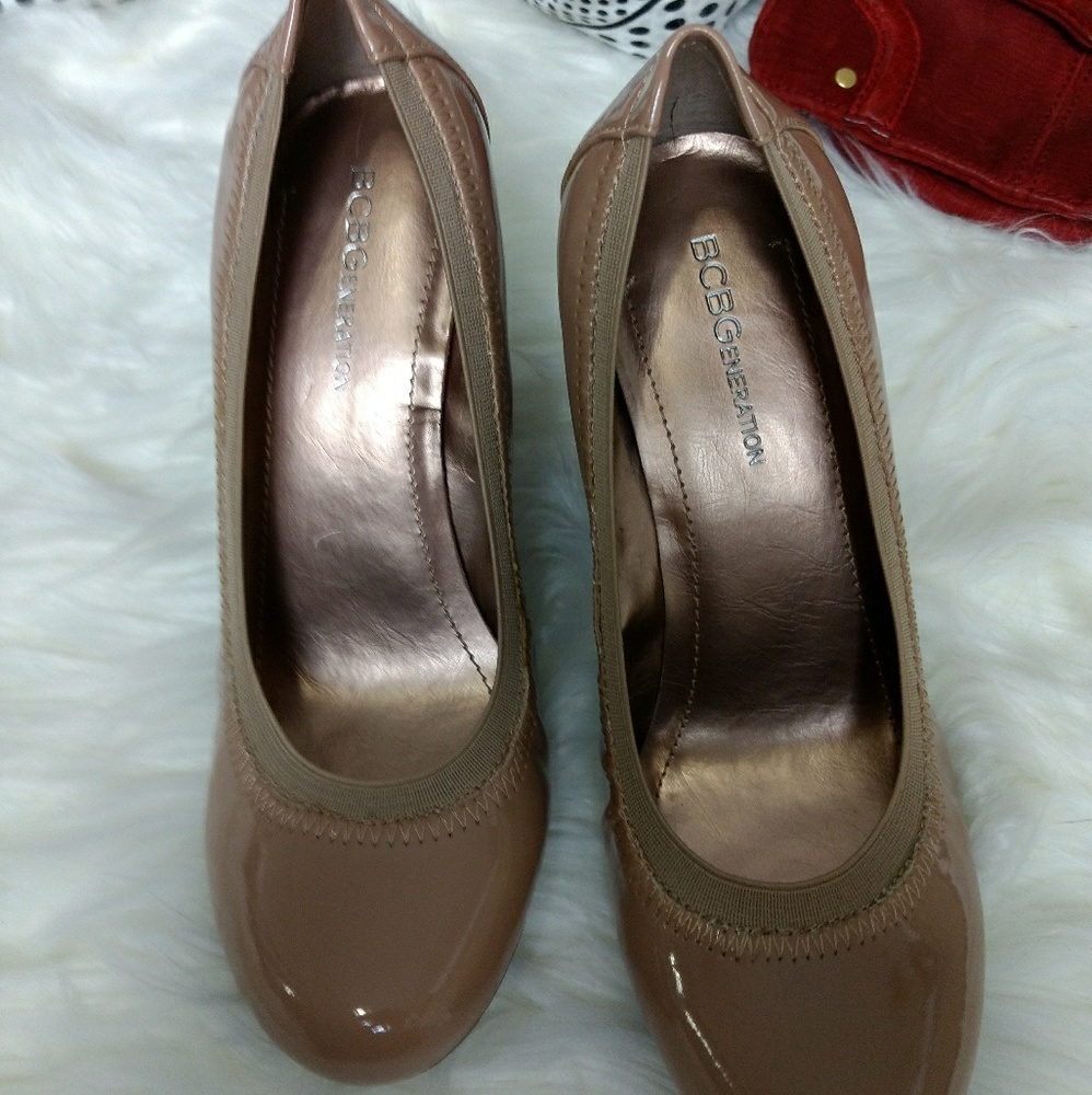 Shoes - Picture 2 of 6